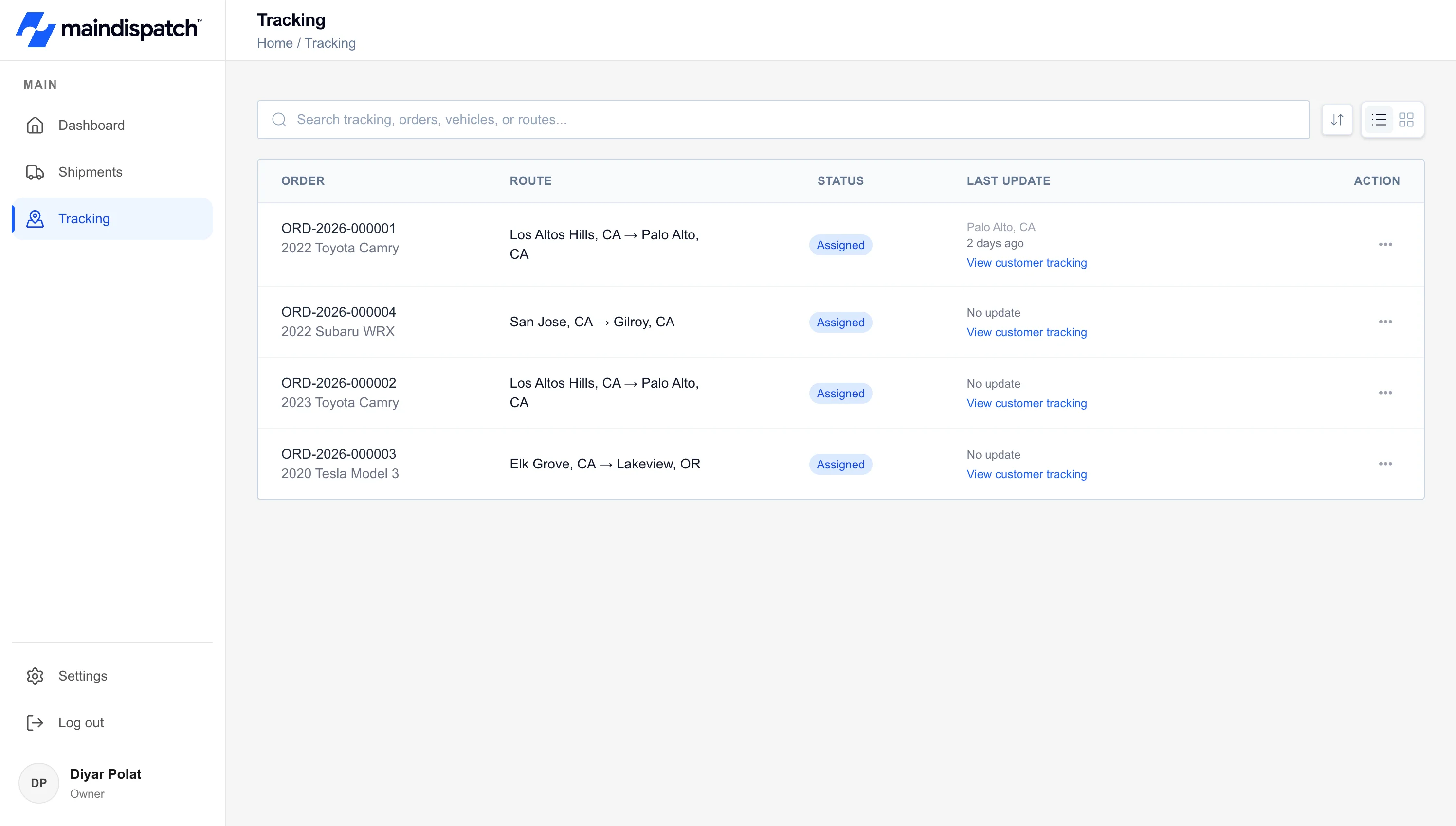 MainDispatch internal tracking list with order, vehicle, route, assigned status, last-update information and View customer tracking links.